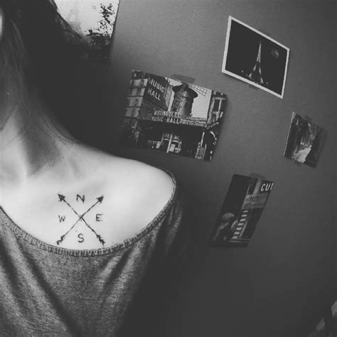 tatuajes pequeños clavicula|20 Ideas de pequeños tatuajes en las clavículas para。